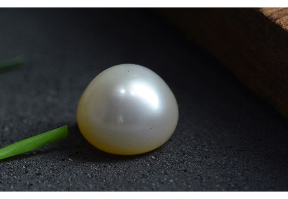 The Versatile Charm of Pearls: Exploring Natural Basra Moti and Cultured Options